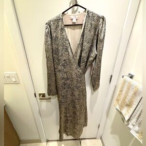 Midi wrap dress in fun print